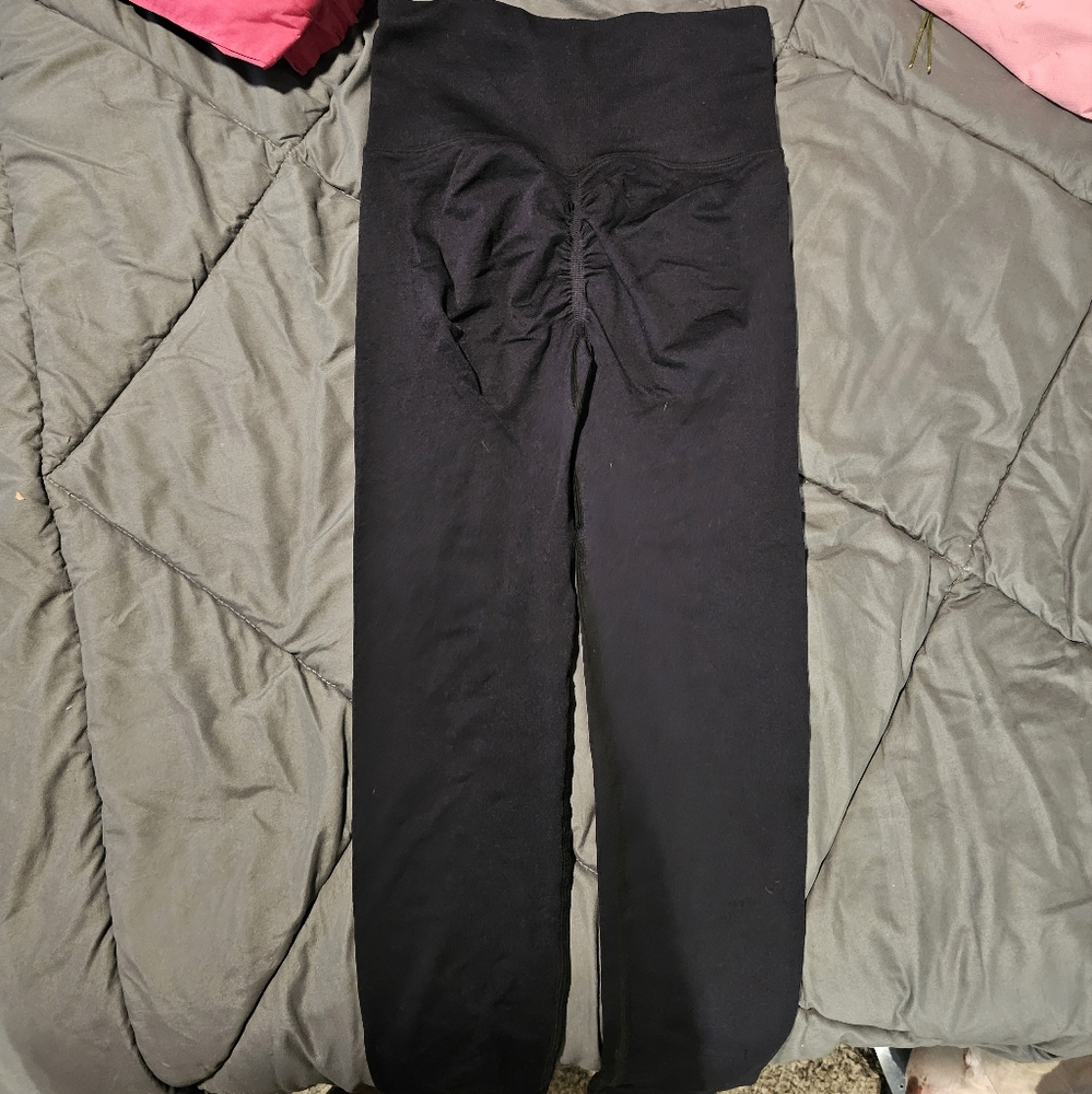 Black leggings